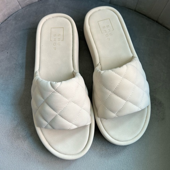Shushop Quilted Slip On Slides - size 6 shu shop - Picture 1 of 9